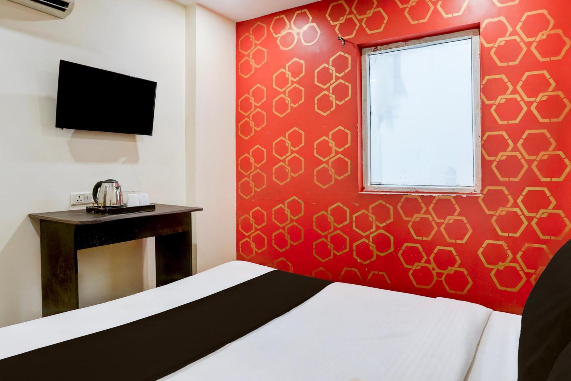 Super Hotel O S J Residency Delhi  Esterno foto